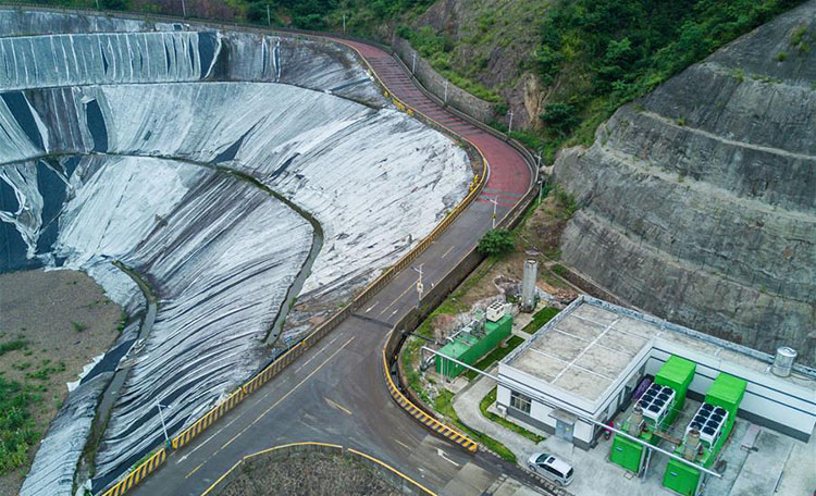 鋪設HDPE午夜精品一区二区三区在线视频膜擠壓熔焊機的技術和工藝要求