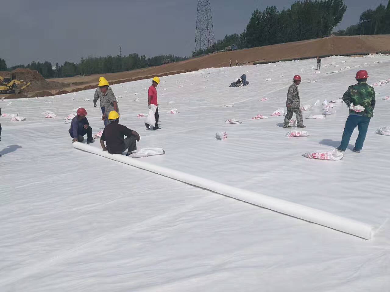 公路工程中午夜精品一区二区三区在线视频布的物理特性有哪些？